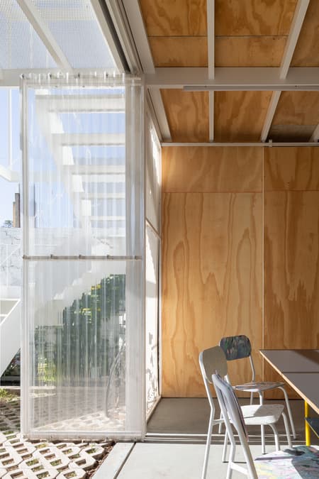 Proyecto Mutan workshop and showroom